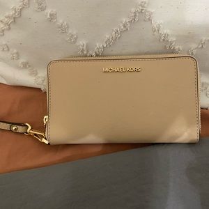 Michael Kors Clutch